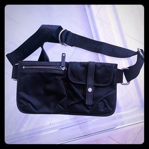 Lululemon Fanny pack